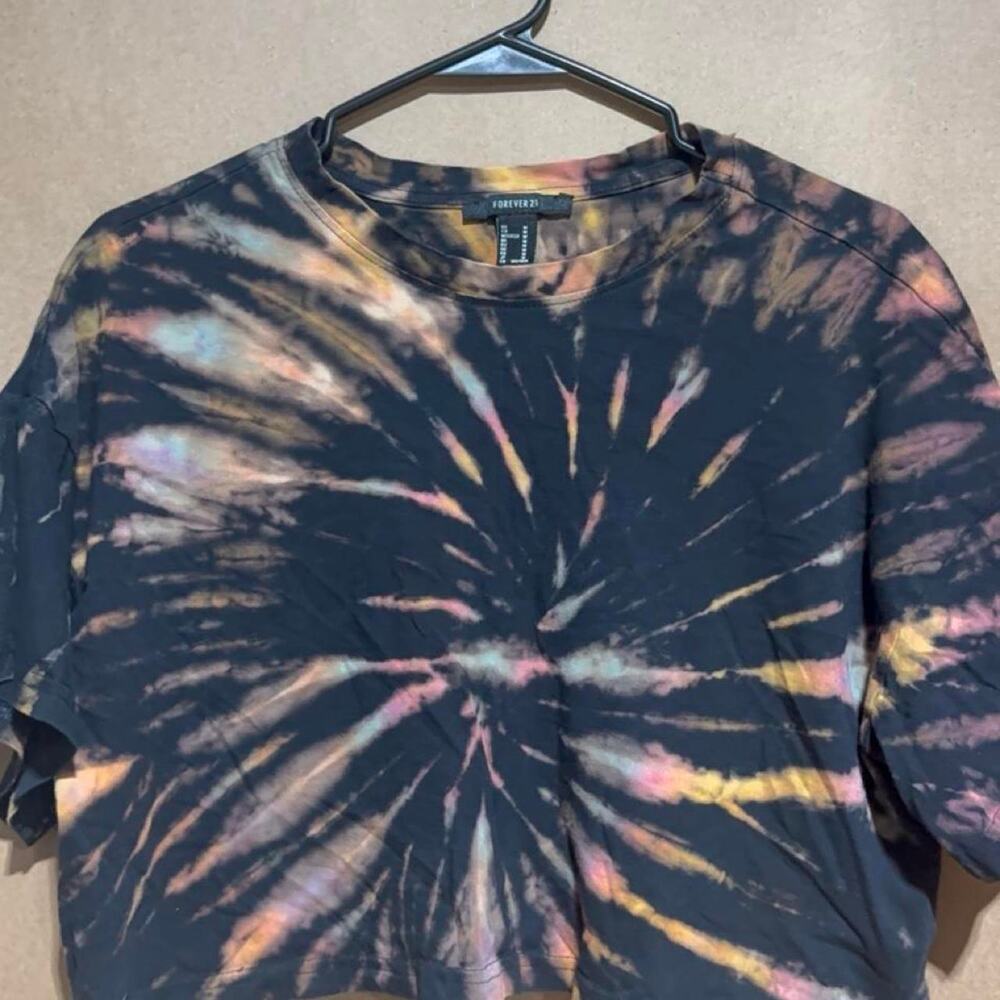 Forever 21 tie dye crop top